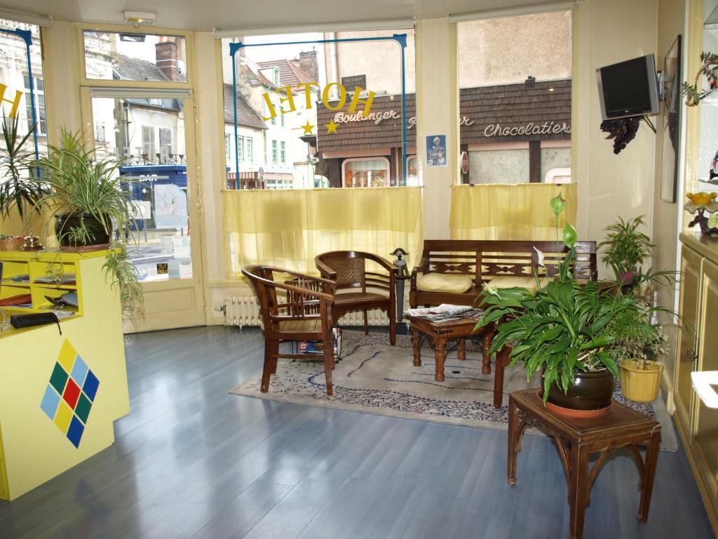 Hotel Arlequin Троа Екстериор снимка