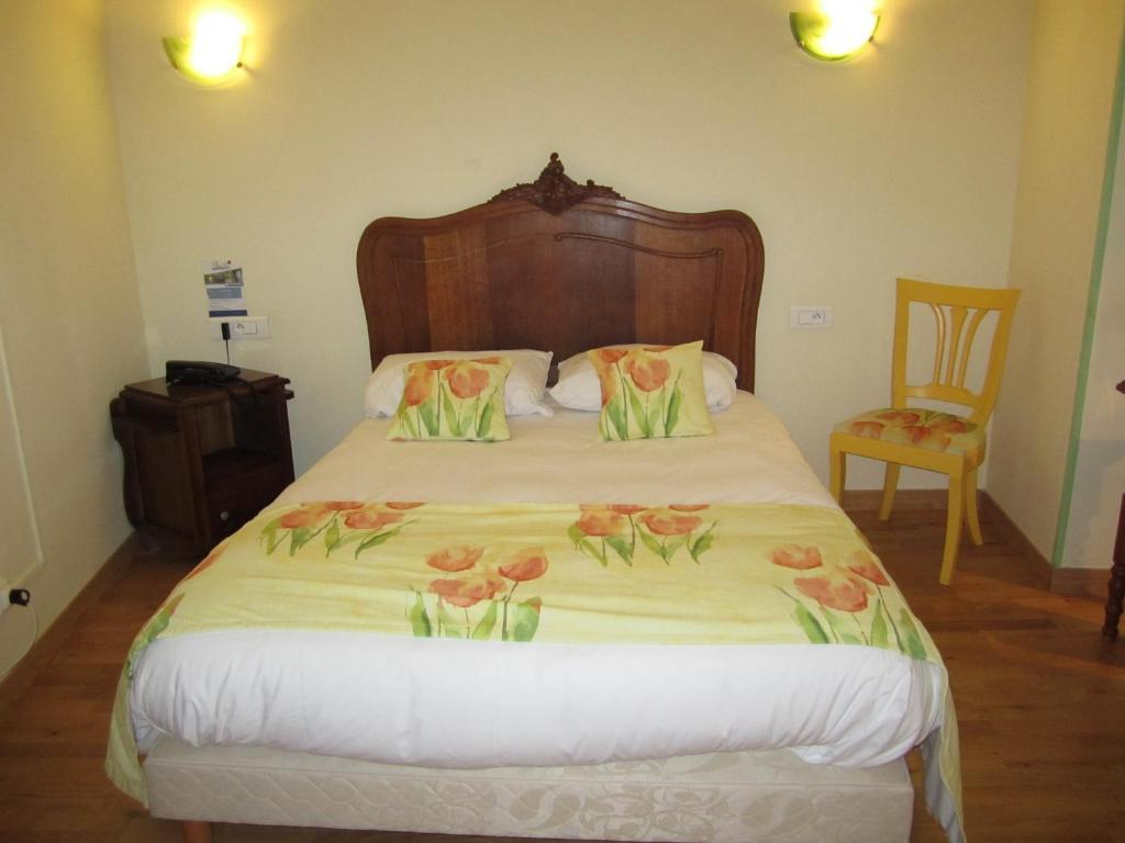 Hotel Arlequin Троа Екстериор снимка